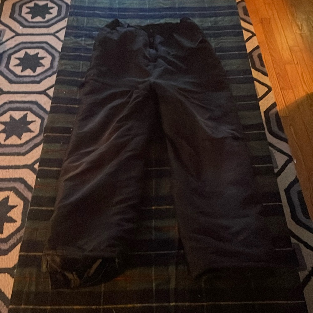 Swiss Alps Size 12/14 Snow Pants with zip pockets